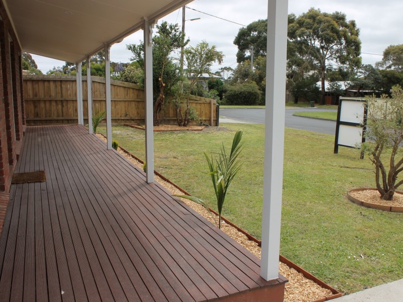 5 Stewart Avenue, Inverloch VIC 3996