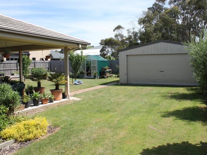 9 Glendale Court, Inverloch VIC 3996