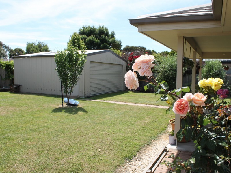 9 Glendale Court, Inverloch VIC 3996