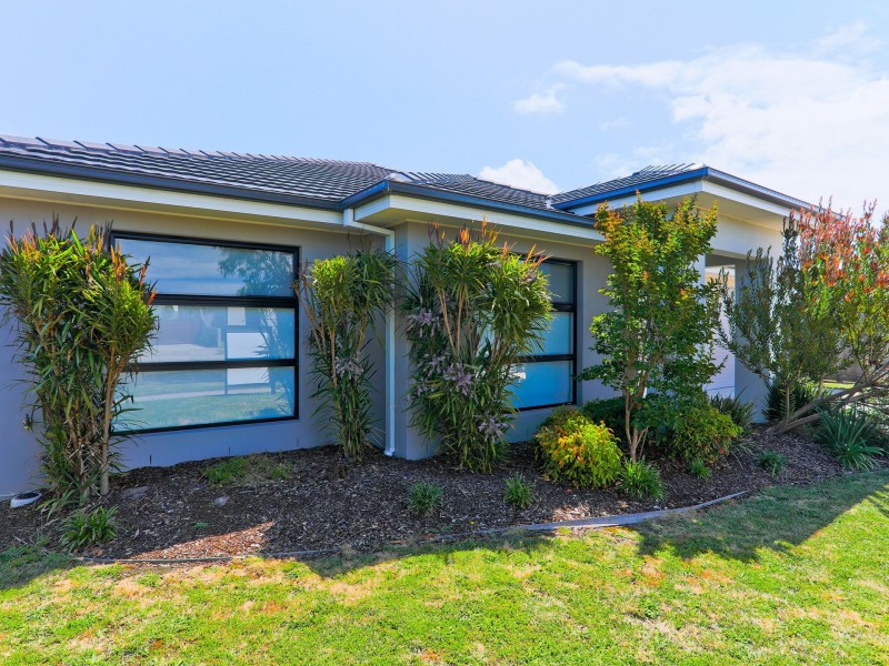 49 Meanderri Drive, Inverloch VIC 3996