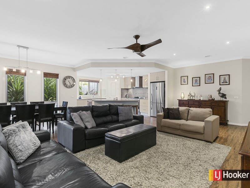 64 Woodland Heath Drive, Inverloch VIC 3996