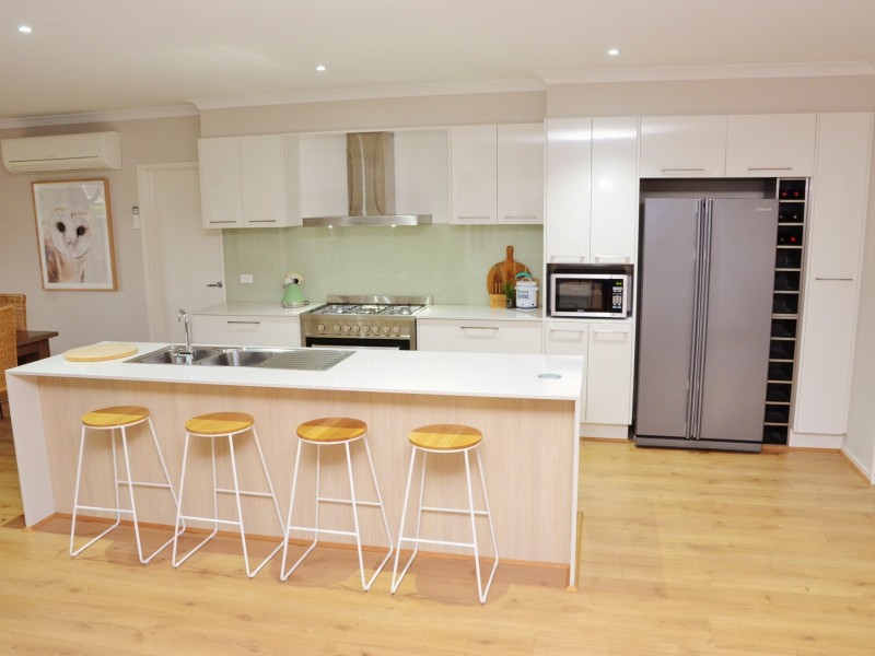 2 Blue Wren Way, Inverloch VIC 3996
