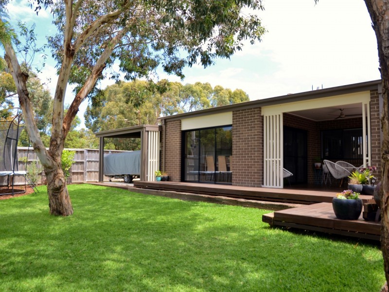 2 Blue Wren Way, Inverloch VIC 3996