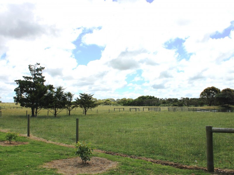 5755 Bass Highway, Inverloch VIC 3996