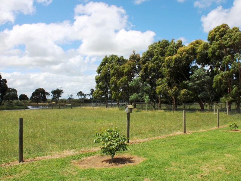 5755 Bass Highway, Inverloch VIC 3996