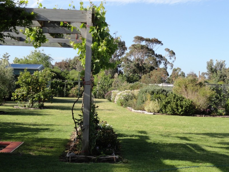 3 Lindsey Close, Inverloch VIC 3996