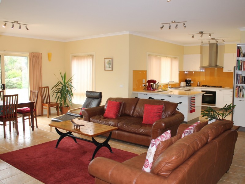 3 Lindsey Close, Inverloch VIC 3996