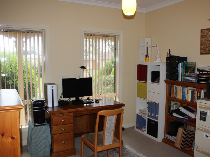 3 Lindsey Close, Inverloch VIC 3996