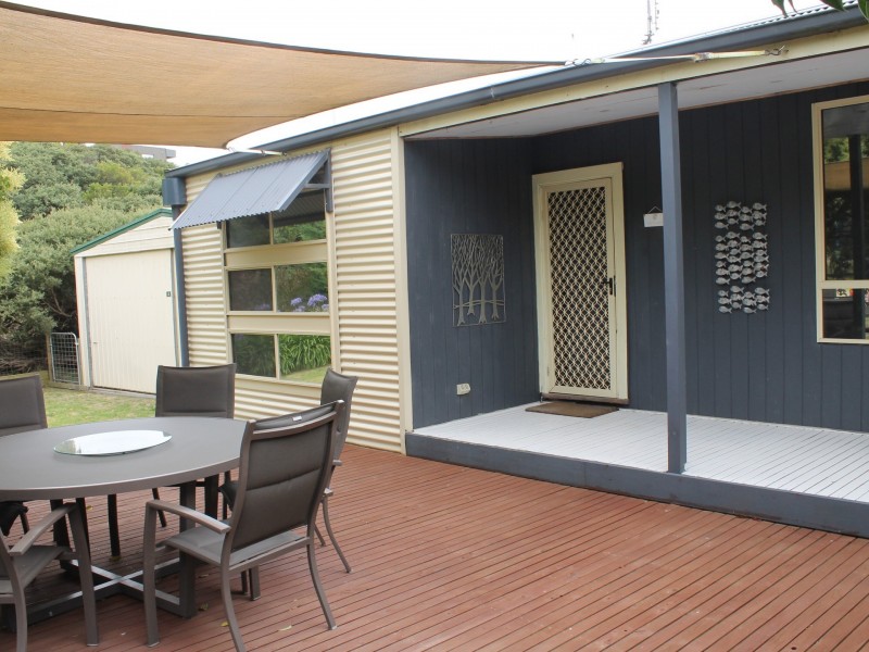 4 Merkani Avenue, Venus Bay VIC 3956