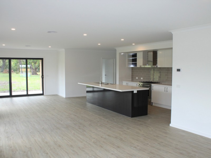 14 Kanowna Place, Inverloch VIC 3996