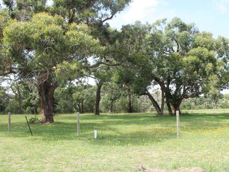 14 Kanowna Place, Inverloch VIC 3996