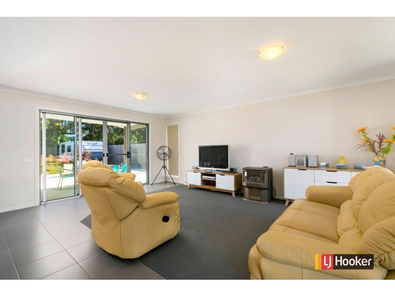 17 Blue Wren Way, Inverloch VIC 3996