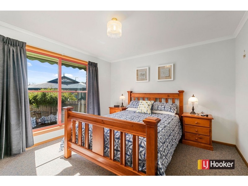 6 Ascot Place, Inverloch VIC 3996