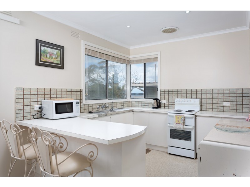 28 Pier Road, Inverloch VIC 3996