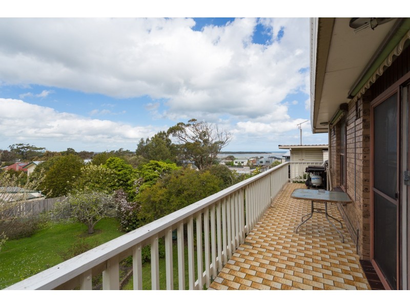 28 Pier Road, Inverloch VIC 3996