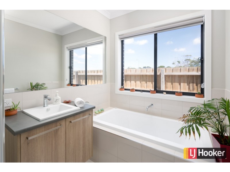 7 Citadel Way, Inverloch VIC 3996