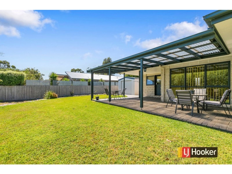 38 Woodland Heath Drive, Inverloch VIC 3996