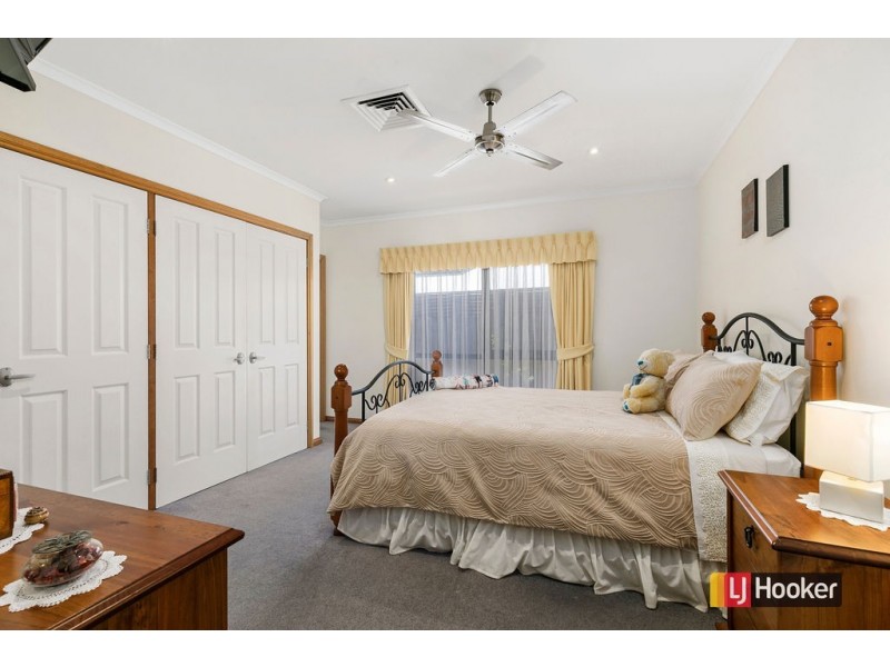 38 Woodland Heath Drive, Inverloch VIC 3996