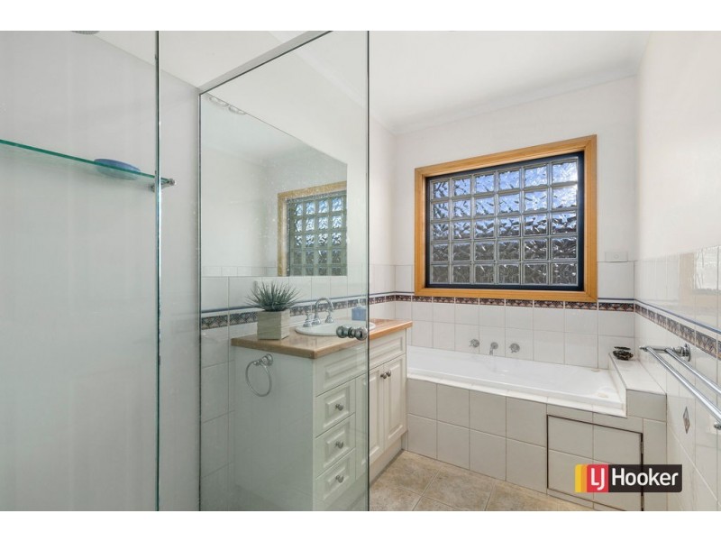 38 Woodland Heath Drive, Inverloch VIC 3996