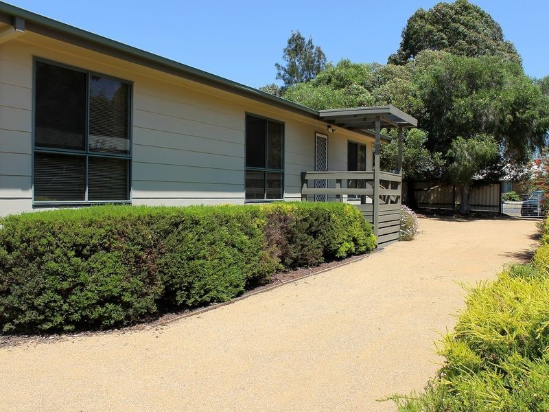 10 Ullathornes Road, Inverloch VIC 3996
