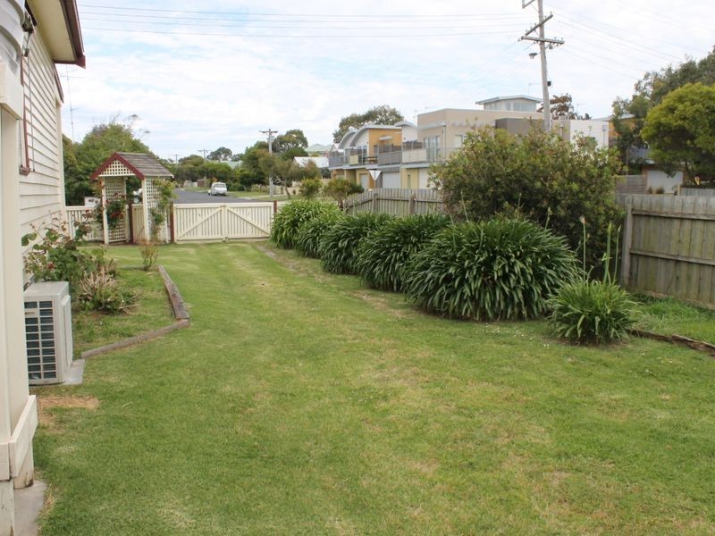 2 Pier Road, Inverloch VIC 3996