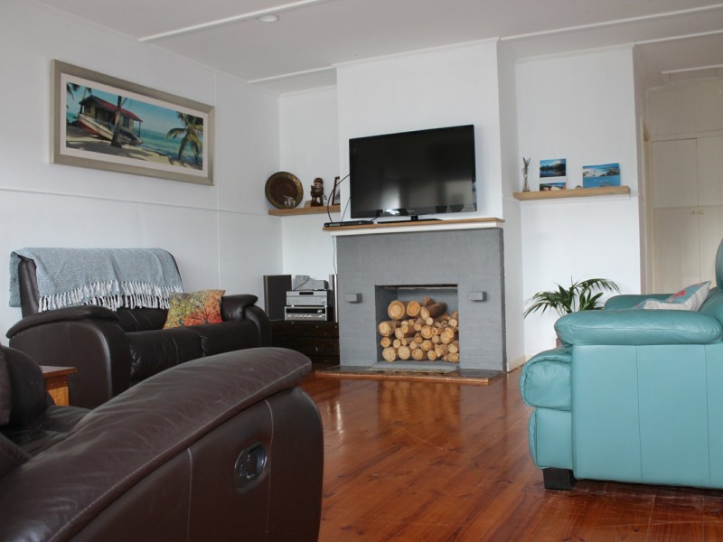 6 Bayview Avenue, Inverloch VIC 3996