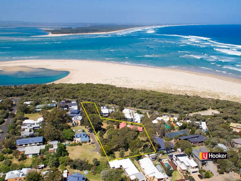64 Surf Parade, Inverloch VIC 3996