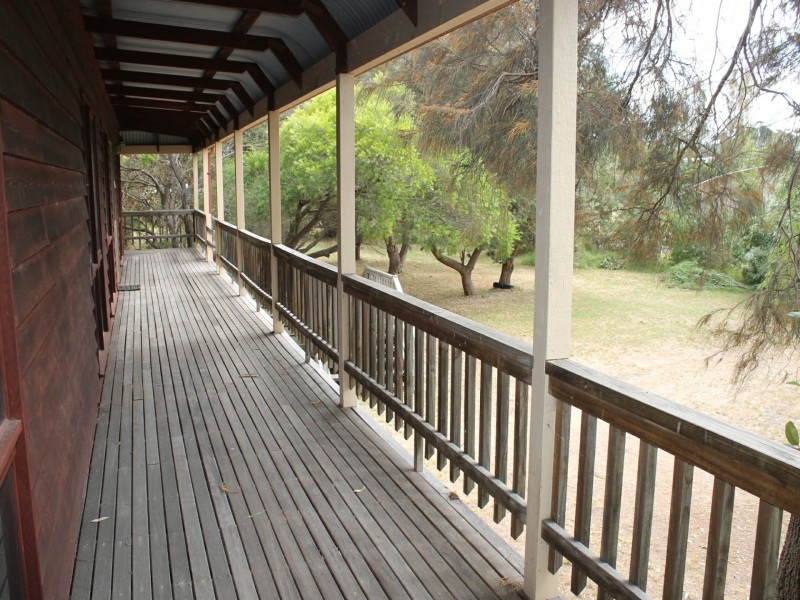 64 Surf Parade, Inverloch VIC 3996