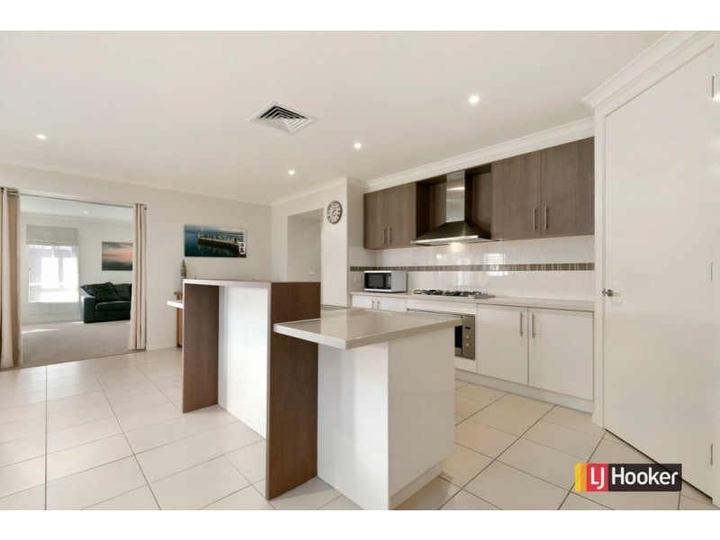 10 Diane Place, Inverloch VIC 3996