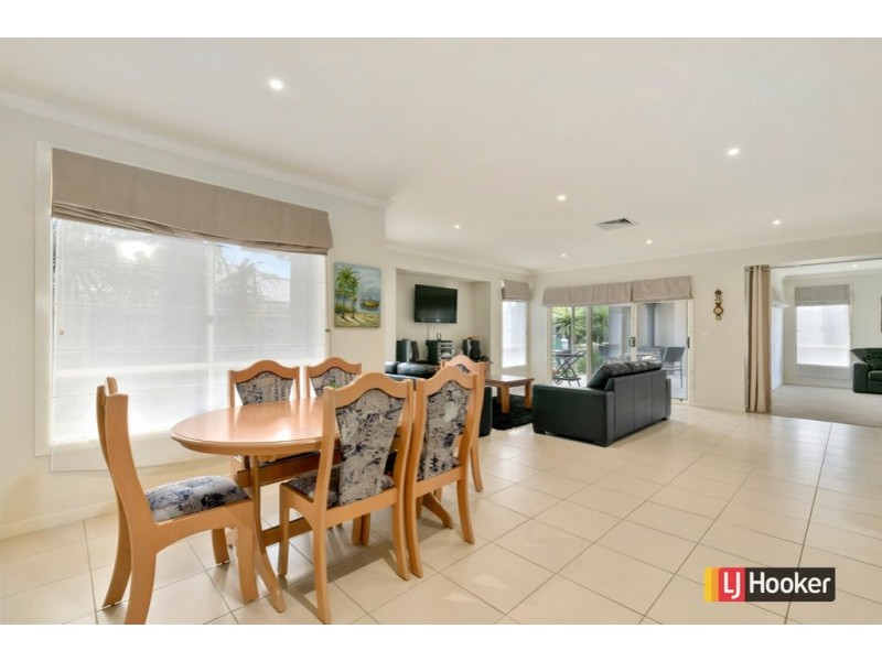 10 Diane Place, Inverloch VIC 3996