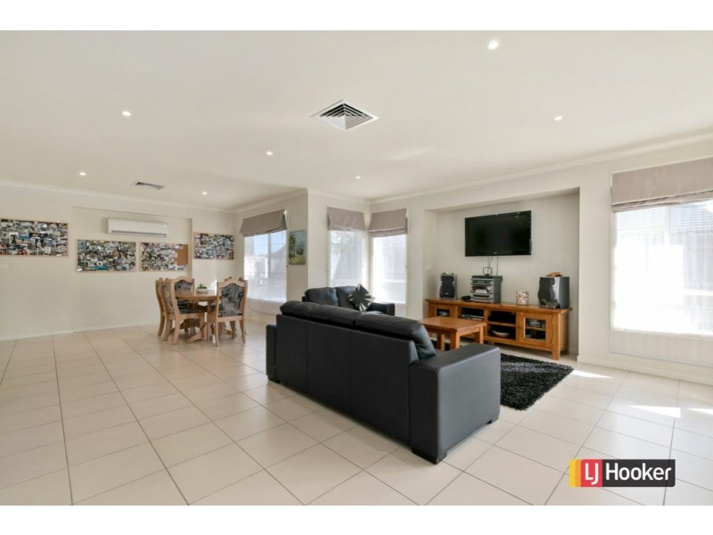 10 Diane Place, Inverloch VIC 3996