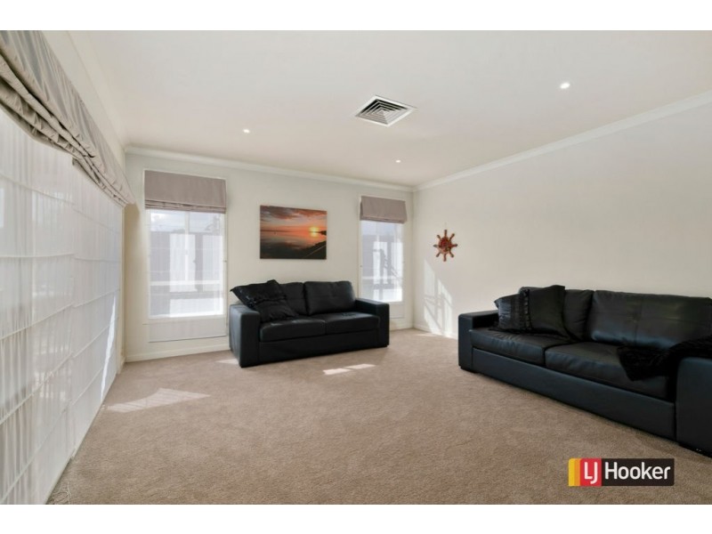 10 Diane Place, Inverloch VIC 3996