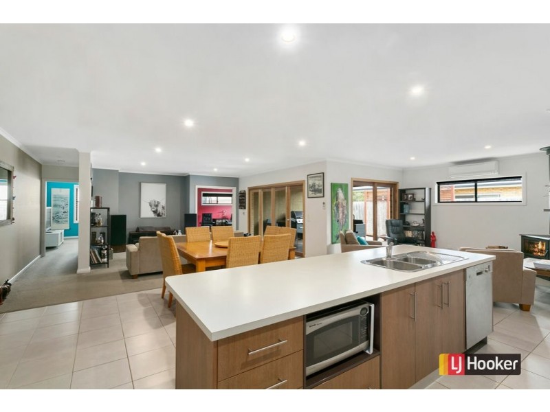22 Mariner Place, Inverloch VIC 3996