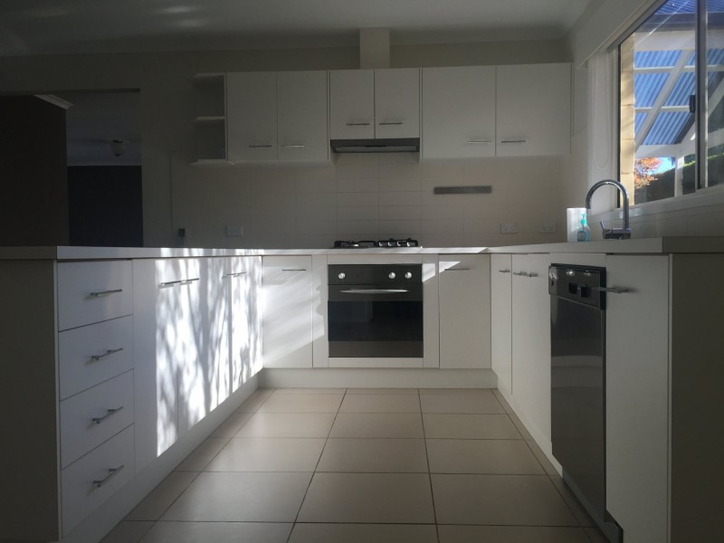 2 Queenscliff Drive, Inverloch VIC 3996