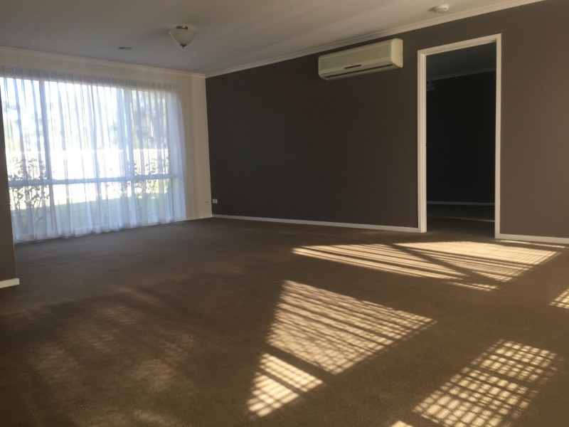 2 Queenscliff Drive, Inverloch VIC 3996