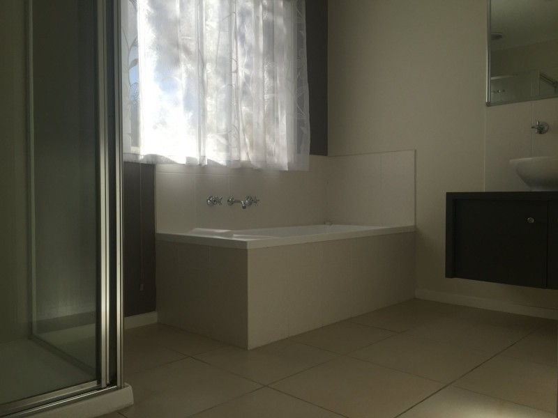 2 Queenscliff Drive, Inverloch VIC 3996