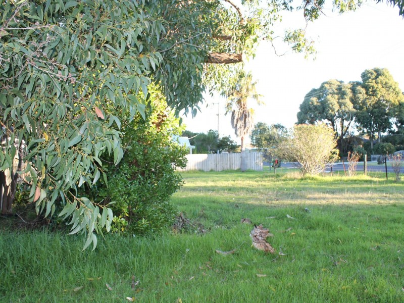 2 Inverloch Parade, Inverloch VIC 3996