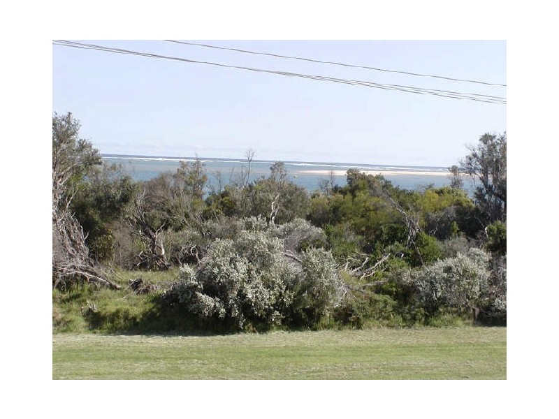 63 The Esplanade, Inverloch VIC 3996