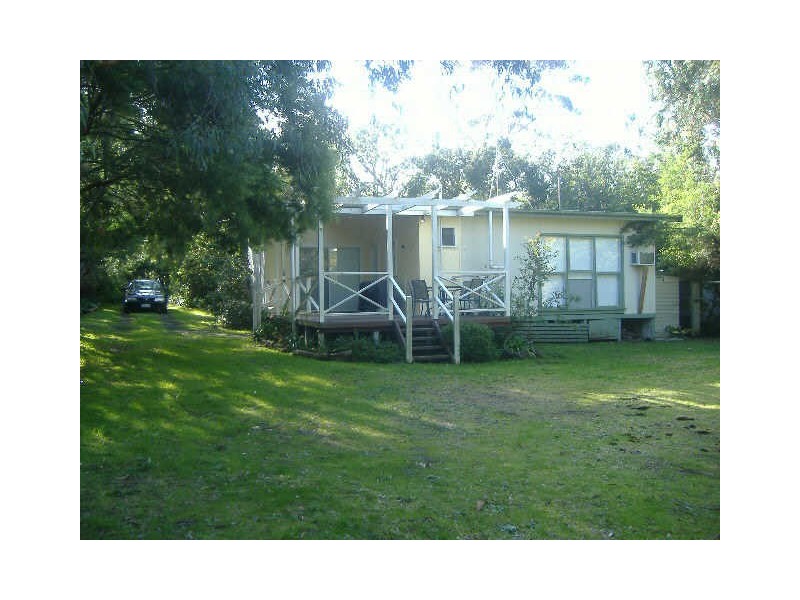 19 Beach Avenue West, Inverloch VIC 3996