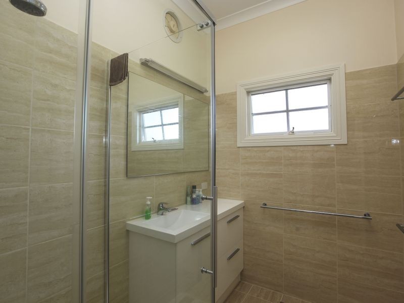 24a Bayview Avenue, Inverloch VIC 3996