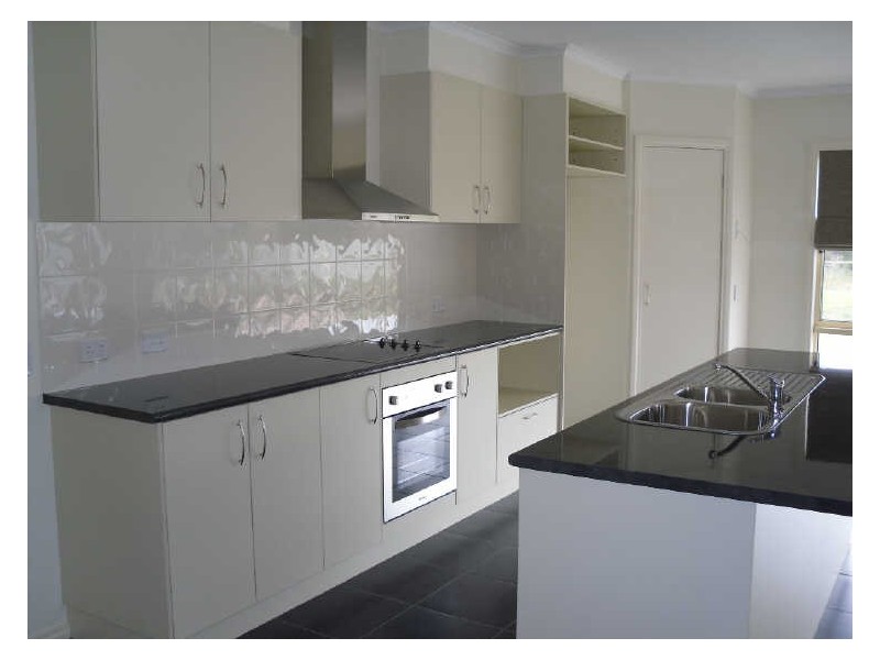 14 Diane Place, Inverloch VIC 3996