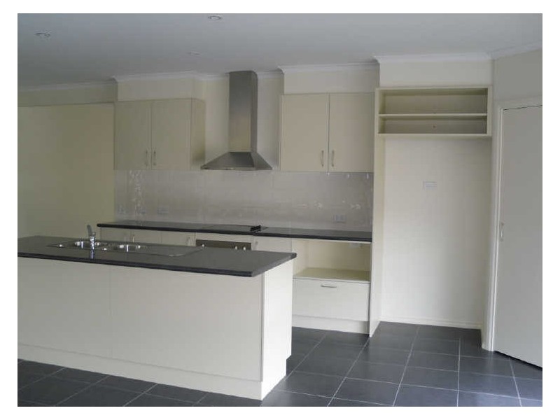 14 Diane Place, Inverloch VIC 3996