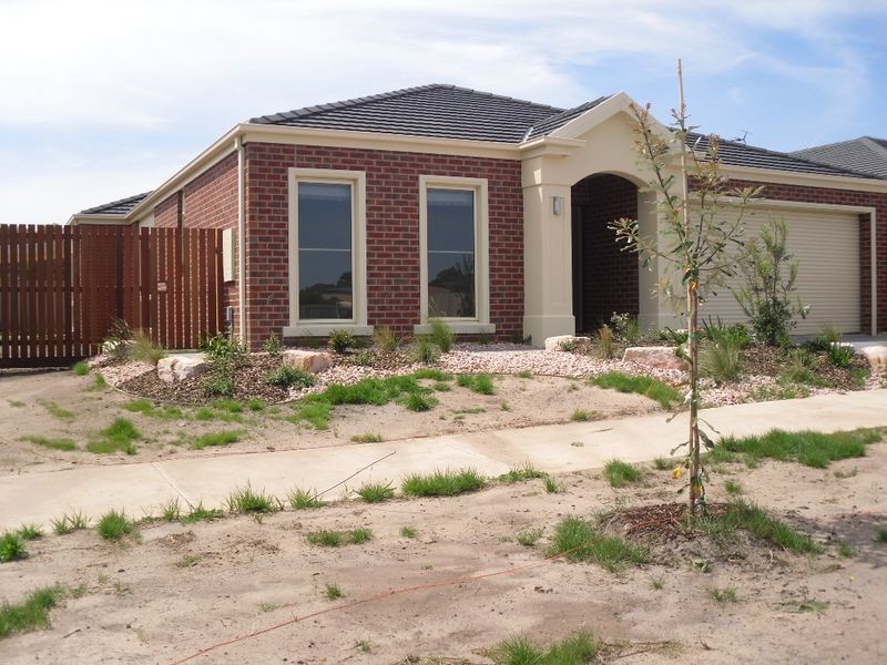 14 Diane Place, Inverloch VIC 3996