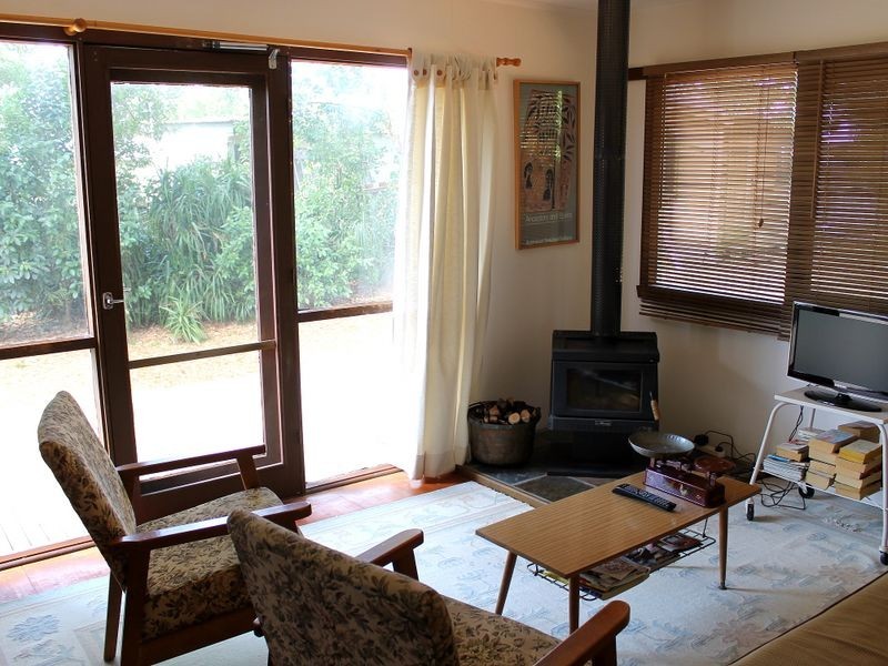 16 Wilson Avenue, Inverloch VIC 3996