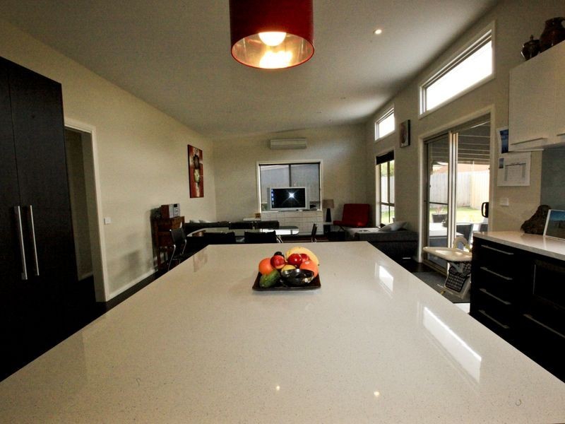 6 Diane Place, Inverloch VIC 3996