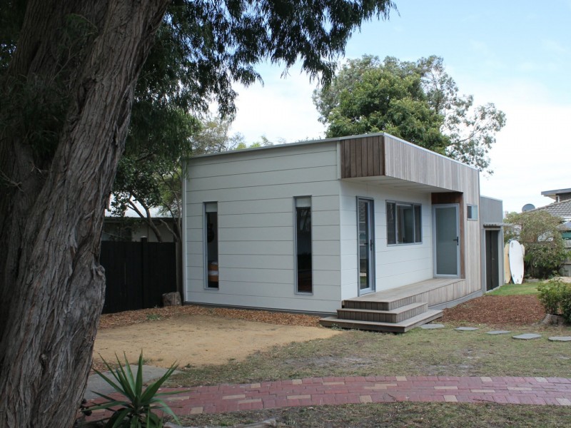 6 Bayview Avenue, Inverloch VIC 3996