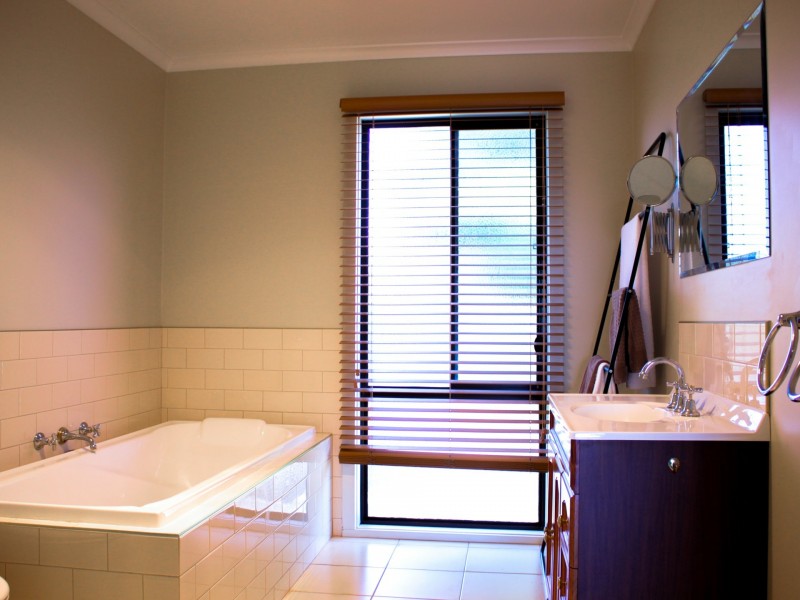 52 Canterbury Road, Venus Bay VIC 3956