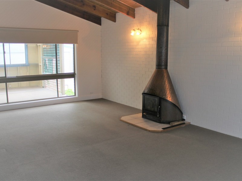 21 Youll Grove, Inverloch VIC 3996