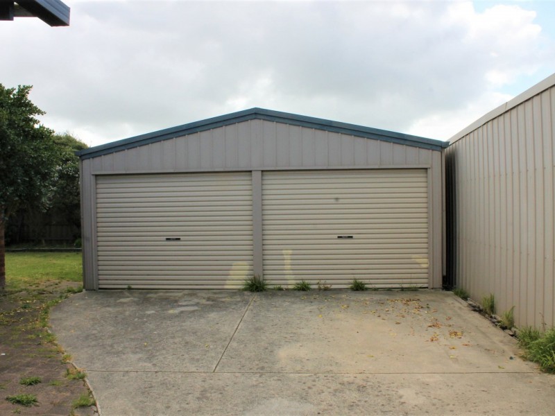 21 Youll Grove, Inverloch VIC 3996