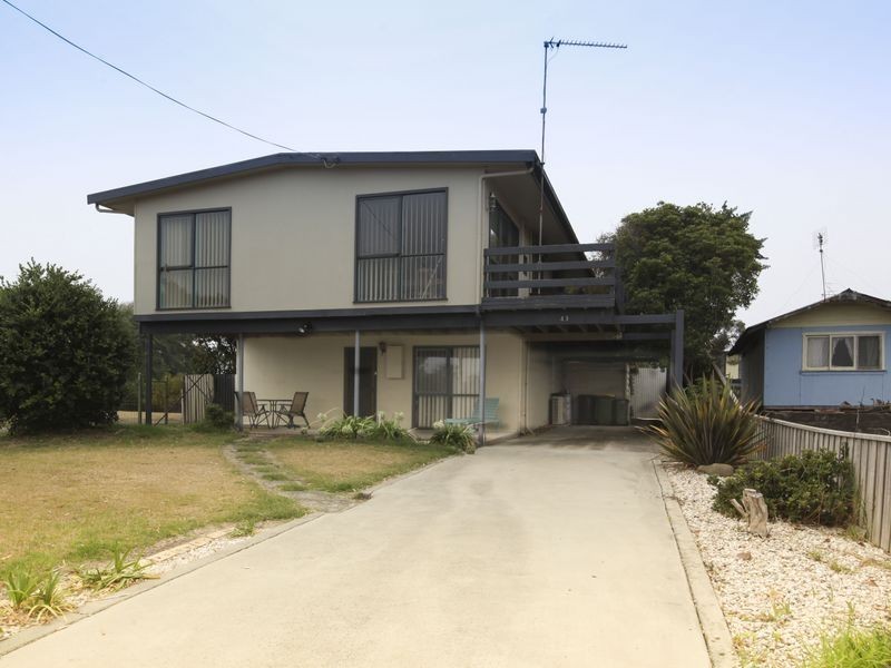 43 The Esplanade, Inverloch VIC 3996